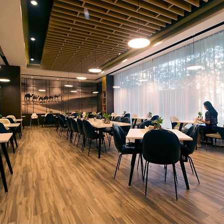 Atour Hotel Turpan ภายนอก รูปภาพ